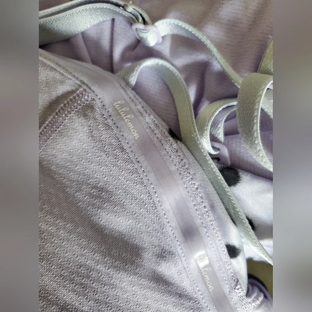 Lululemon light purple tank top women's size 8 - Picture 12 of 12